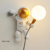 LÁMPARA DE ASTRONAUTA EN LA PARED PM-176